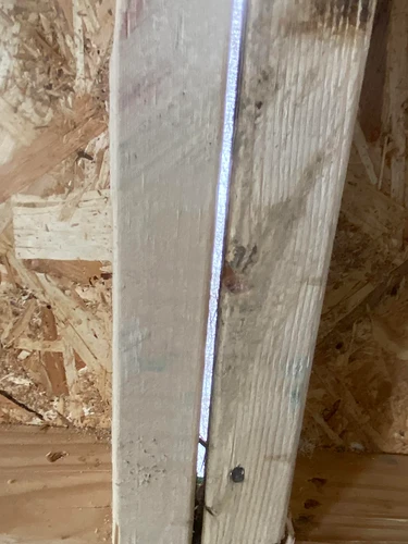 gaps-between-framing-and-waterproof-wrap-v0-ayyea62kdfpg1