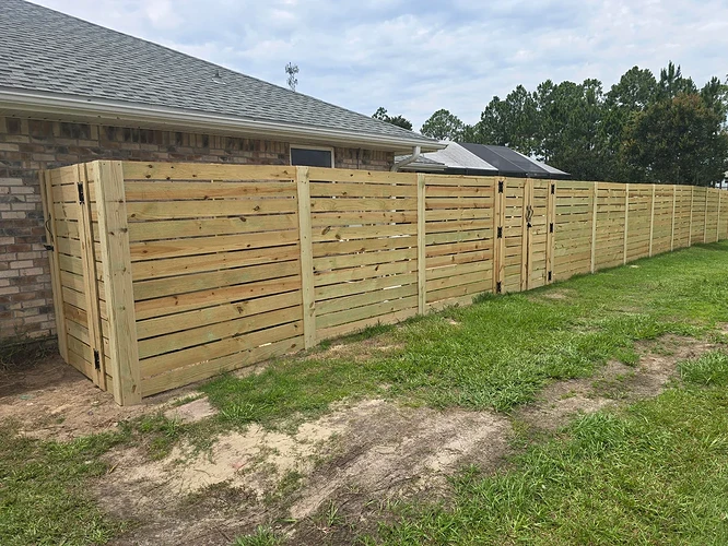 the-ol-pallet-fence-v0-nthq9j13ux4h1
