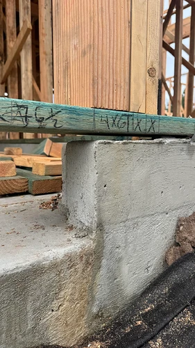 are-these-framing-studs-acceptable-builder-says-its-normal-v0-hioagw3b27vg1