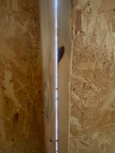 gaps-between-framing-and-waterproof-wrap-v0-i2xti42kdfpg1